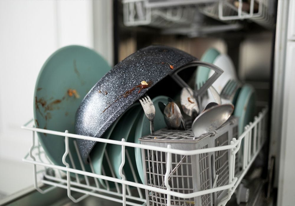 How to Clean a Dishwasher Without Expensive Products